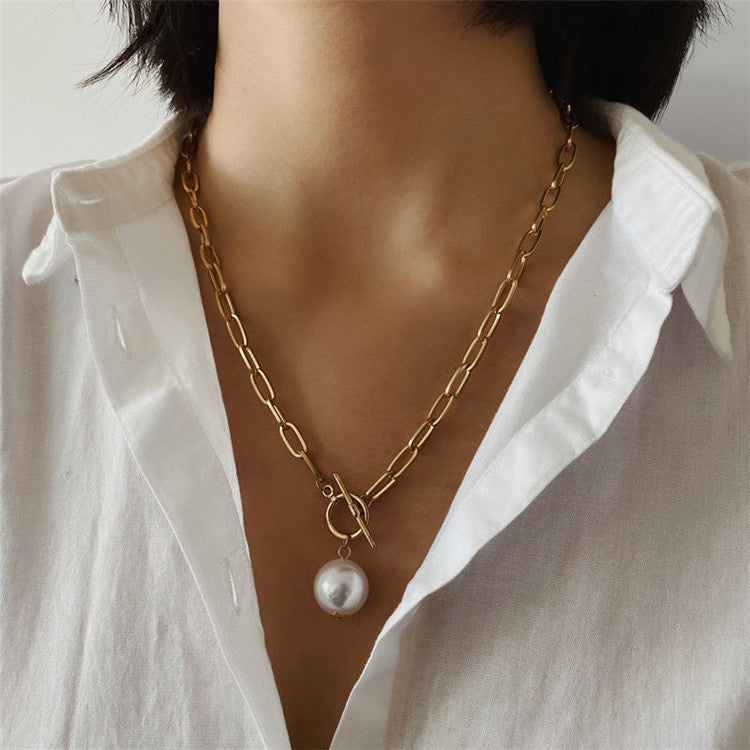 Pearl Pendant Necklaces for Women