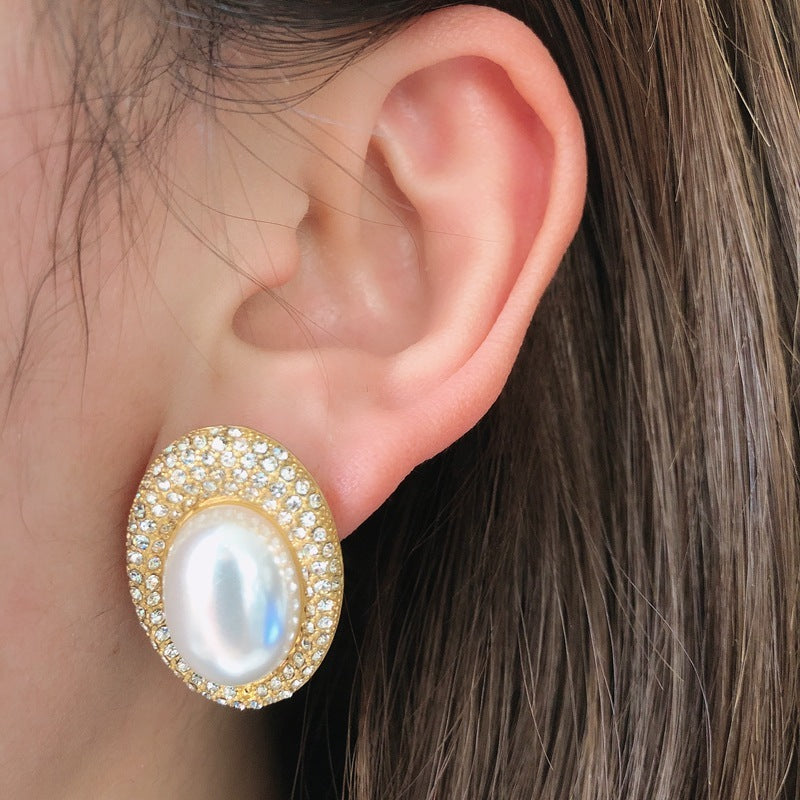 White Pearl Retro Earrings