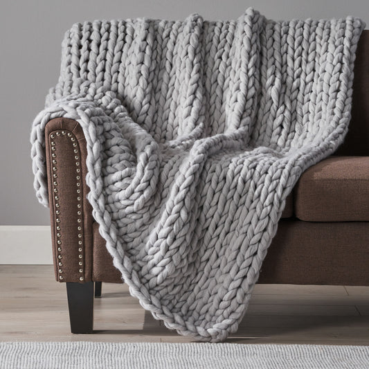 Cable Knit Chunky Blanket